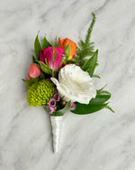 Load image into Gallery viewer, Aurelia Boutonnière