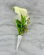 Load image into Gallery viewer, Bianca Boutonnière