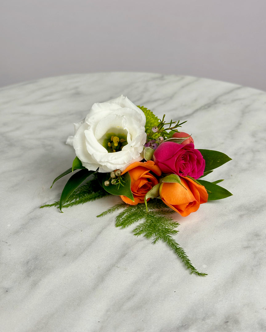 Aurelia Boutonnière
