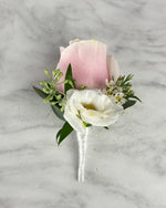 Load image into Gallery viewer, Josephine Boutonnière